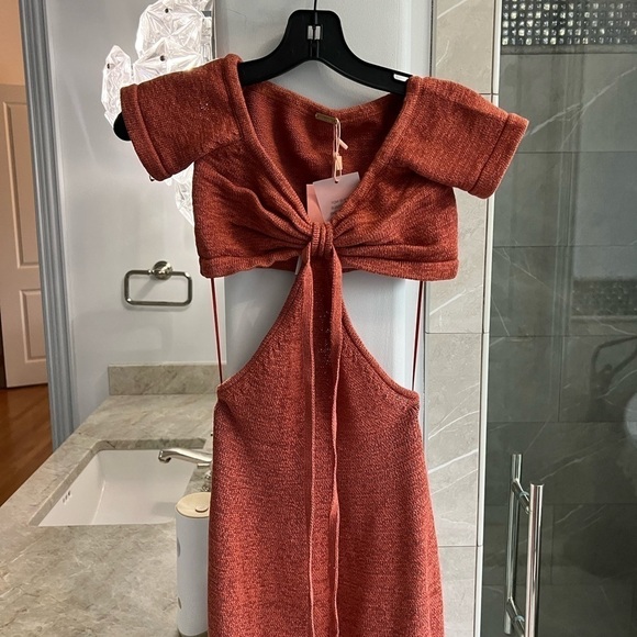 Cult Gaia Alicia Cutout Cotton-Blend Knit Off-The-Shoulder Midi Dress - Picture 8 of 14